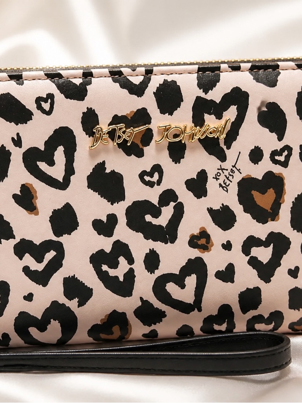 Betsey Johnson Pink and Black Heart Leopard Zip Wristlet - Picture 3 of 10
